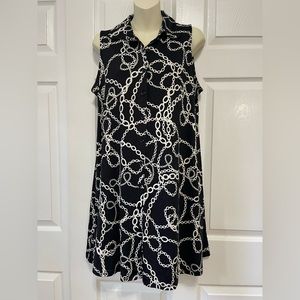 NWT Emma & Michele Sleeveless
Chain Print Short button-downBrand new missing tag